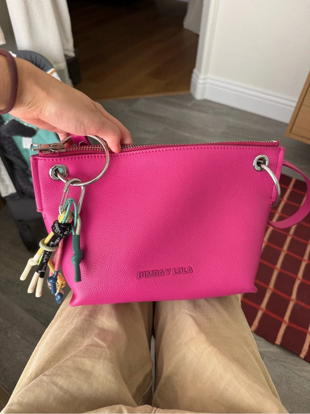 BIMBA Y LOLA crossbody leather bag with accessory chain - Picture 7 of 8